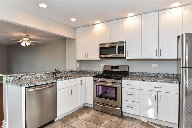 Building Photo - 104 W 67th Street, Westmont, IL, 60559