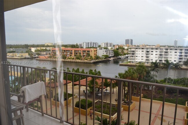 Foto del edificio - 290 174th St
