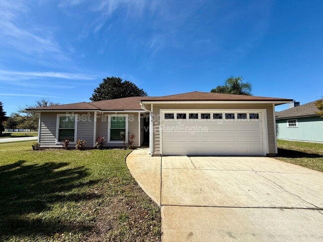 Foto del edificio - 4578 Blue Stream Ln N