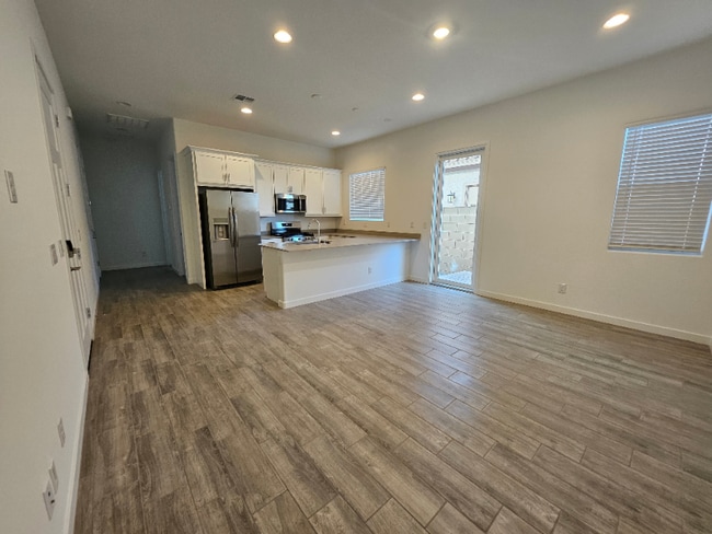 Foto del edificio - 17593 W Victory St