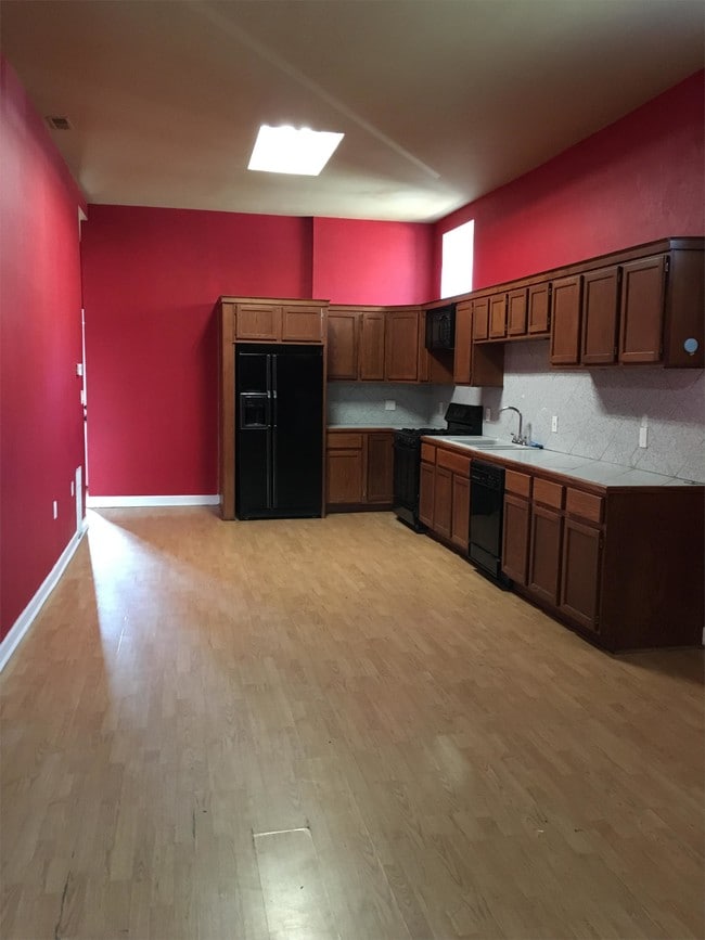 Building Photo - 1143 W Patterson Ave