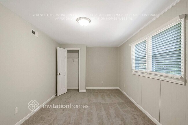 Foto del edificio - 4719 Forestdale Rd