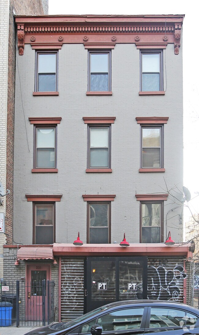 Foto del edificio - 331 Bedford Ave