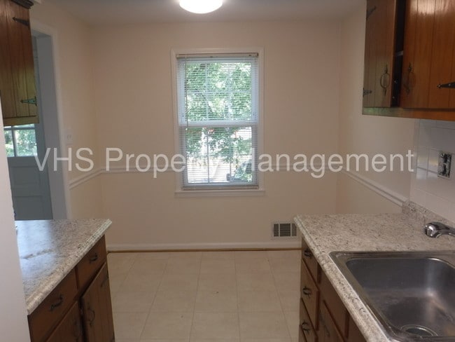 Building Photo - 13100 Rock Ridge Ln