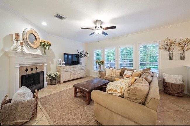 Foto del edificio - 19 Heron Hollow Ct