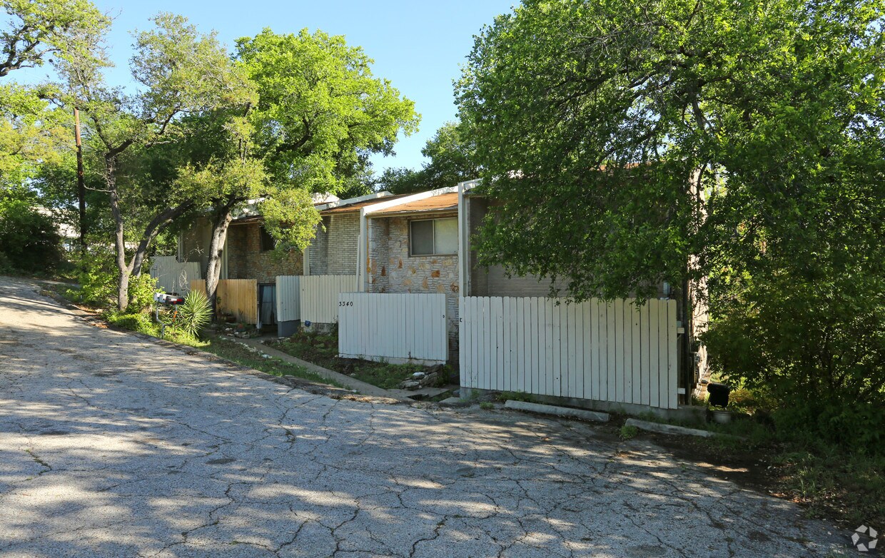 Primary Photo - 3340 Bee Caves Rd