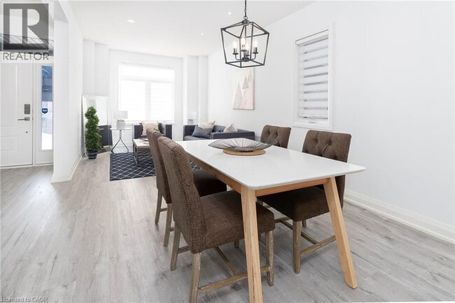 Building Photo - 388 Klein Cir