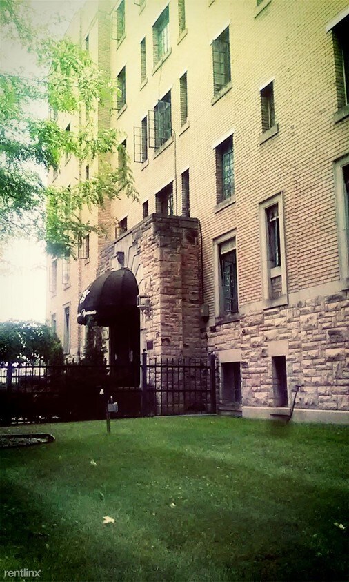 Foto principal - 518 Thompson St