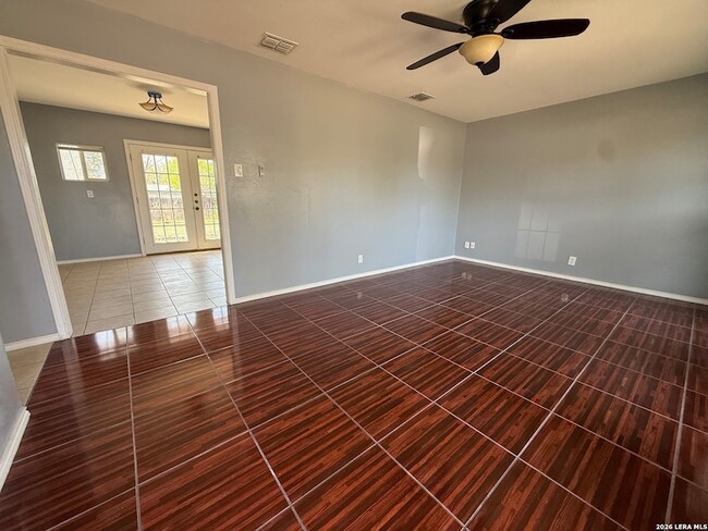 Building Photo - 3730 La Sabre Dr