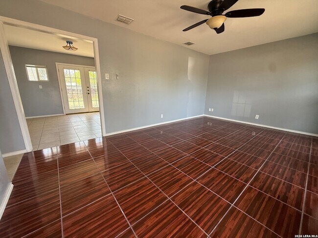 Foto del edificio - 3730 La Sabre Dr