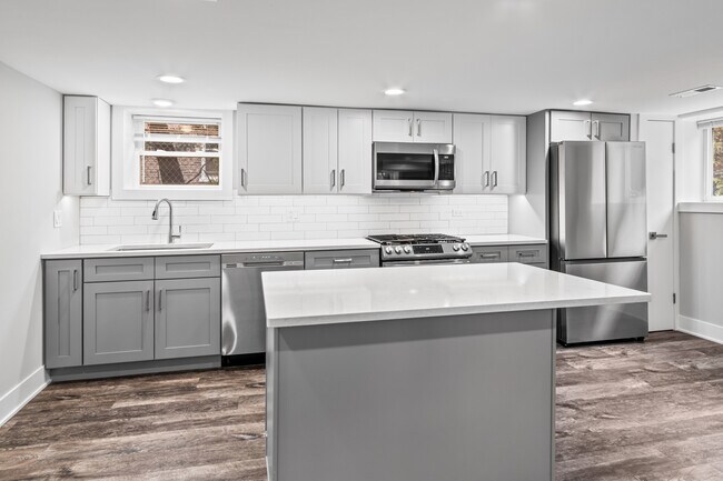 Foto del edificio - 2144 W Shakespeare Ave