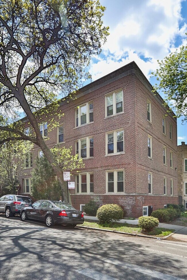 Building Photo - 1018 N Campbell Ave