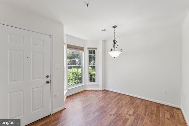 Building Photo - 11892 Breton Ct