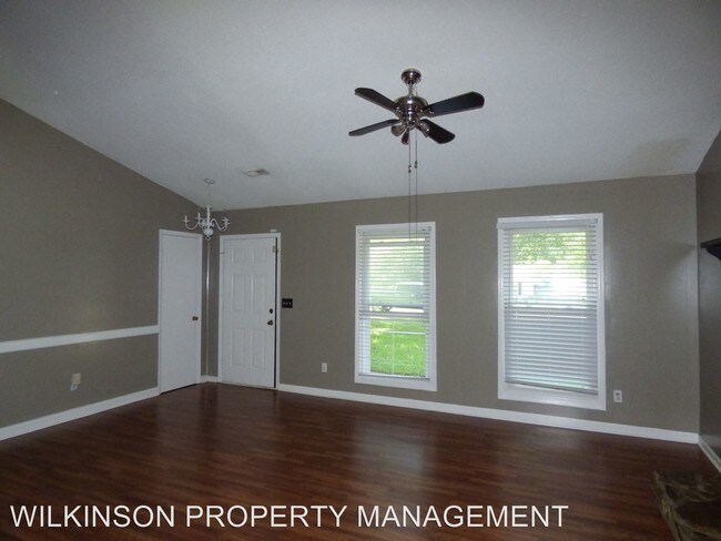 Foto del edificio - 12201 Charing Grove Ln
