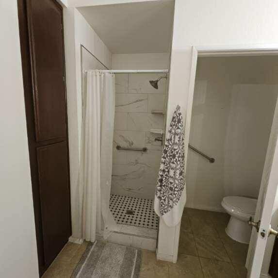 Building Photo - 2890 Summer Set Cir