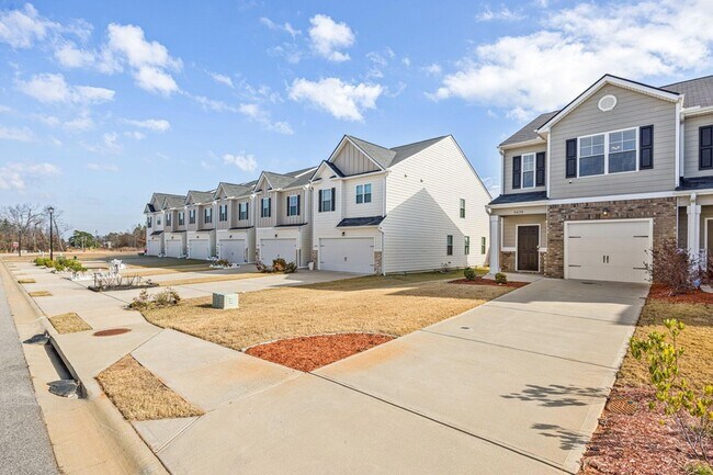 Foto del edificio - 5438 Thrasher Ln