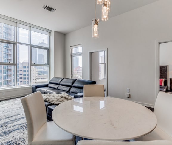 Foto del edificio - 2323 N Houston St