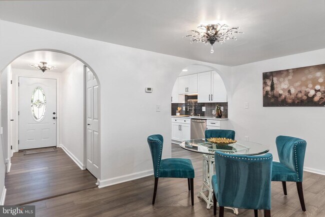 Foto del edificio - 10123 Walnut Wood Ct