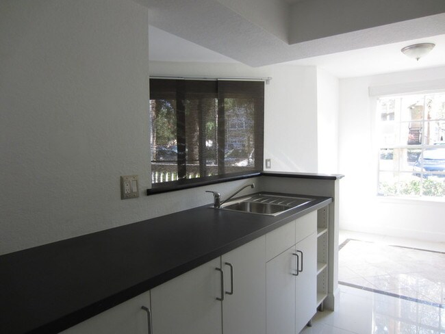 Building Photo - Condo in Tradewinds (Metrowest), Orlando