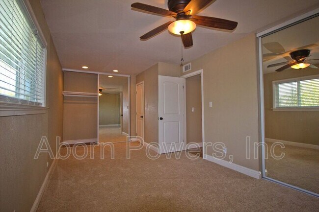 Building Photo - 2465 Starmount Way