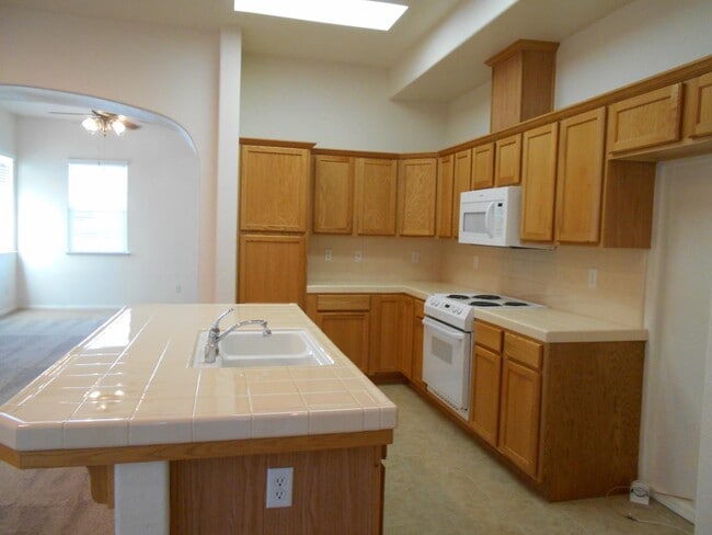 Foto del edificio - 638 W Milano Ln