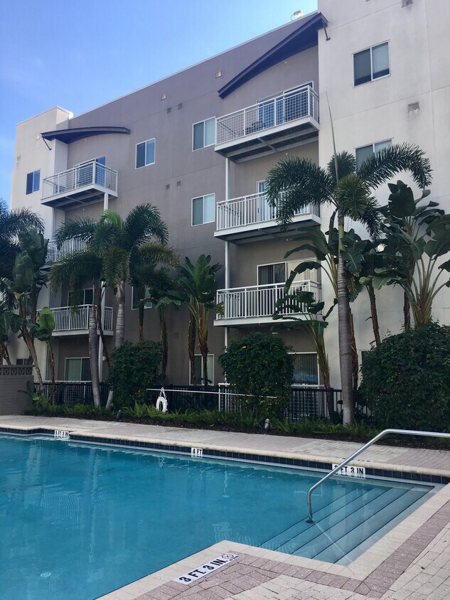 Foto principal - 142 S Meridian Ave