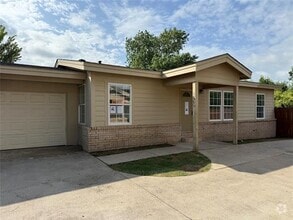 Building Photo - 13755 Biggs St