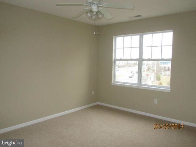 Building Photo - 12913 Centre Park Cir