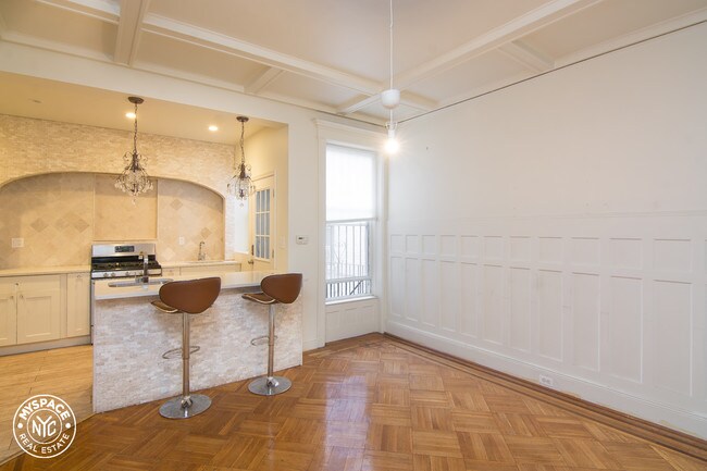 Building Photo - 1207 President St