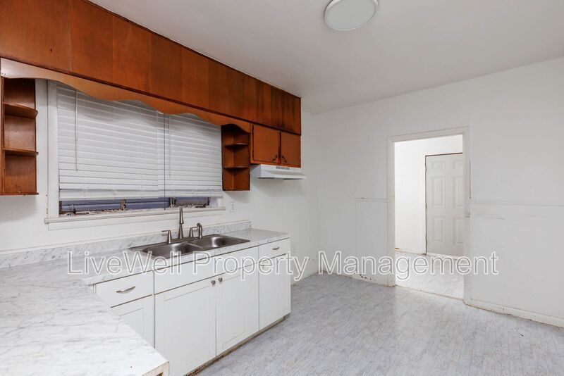Foto principal - 1306 Avenue R
