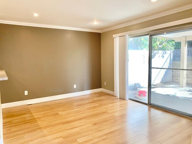 Building Photo - 15686 Altamira Dr