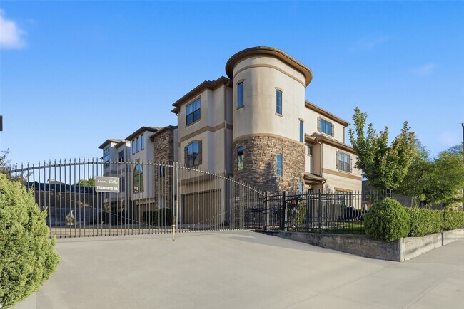 Building Photo - 11203 Tramonto Dr