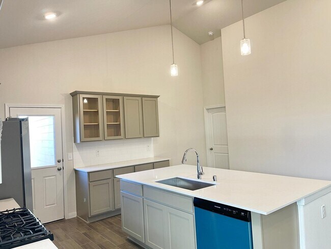 Foto del edificio - 21619 Cypress Maple Dr