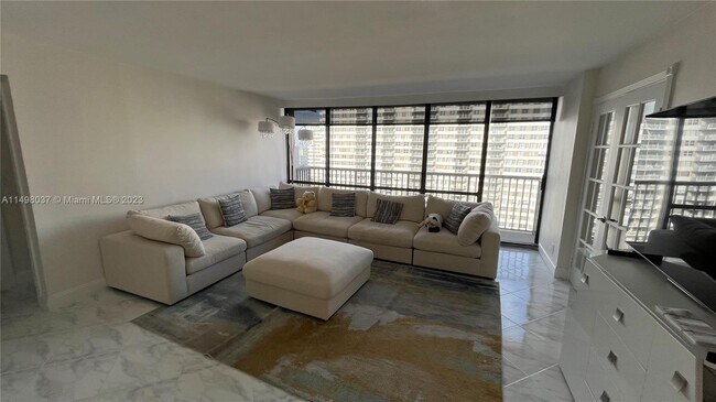 Foto del edificio - 2049 S Ocean Dr
