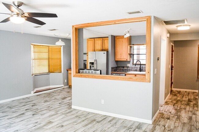 Building Photo - Check out this huge private fenced back yard at this Timberlane home!