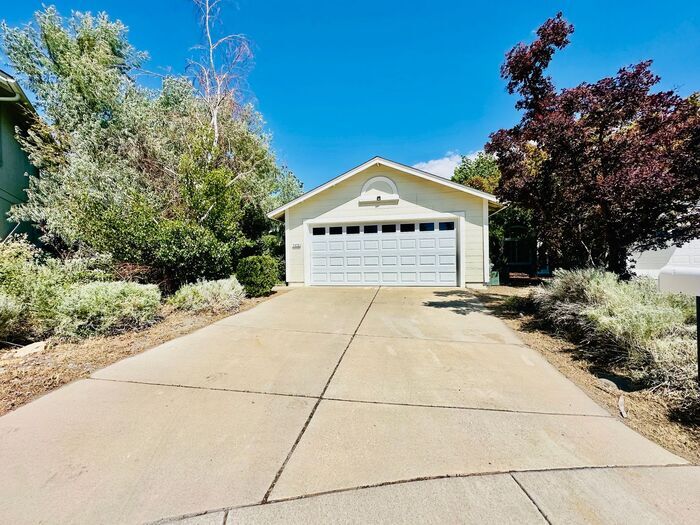 Foto principal - 1170 Forest Knoll Ct