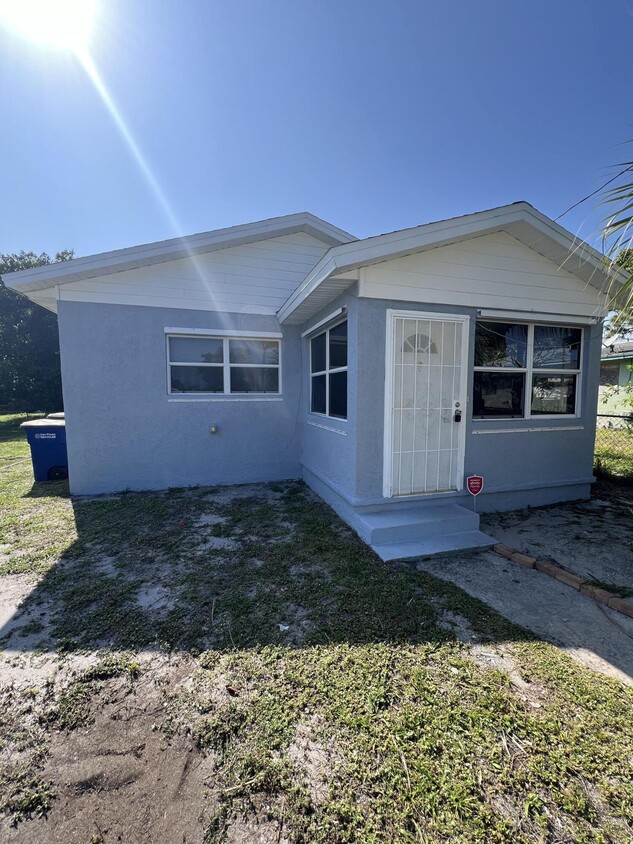 Foto principal - 905 N 19th St