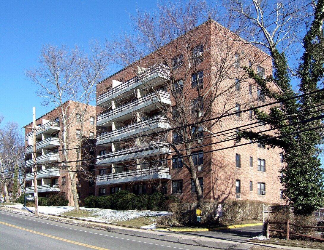 View from the southwest across Pelham Road - Neptune House East