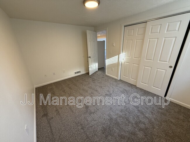Foto del edificio - 1235 2nd St
