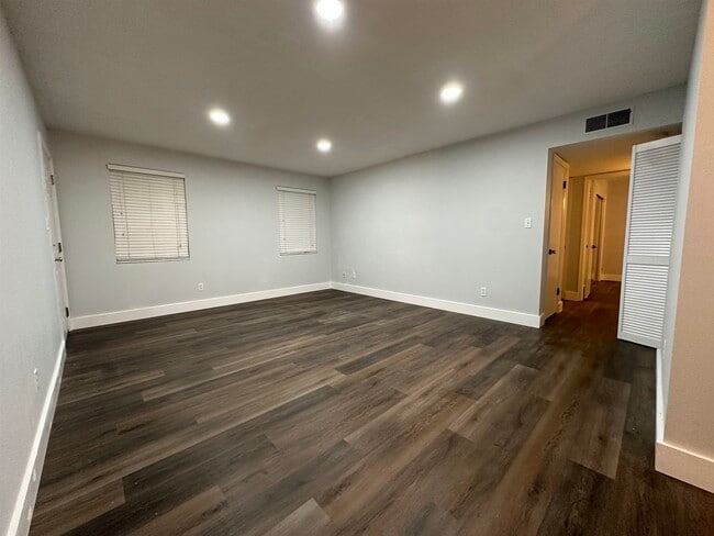 Building Photo - 1951 N Meridian Rd