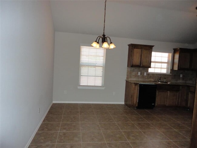 Building Photo - 5802 Clearwater Dr