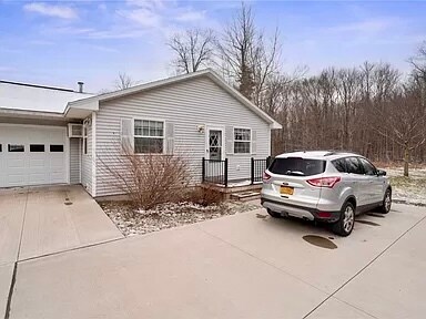 Building Photo - 294 Birchwood Dr N