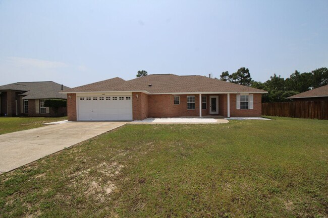 Building Photo - Large 3 / 2 bath split floorplan home 5 mi...