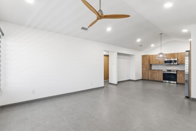 Foto del edificio - 1400 Hibiscus Ave