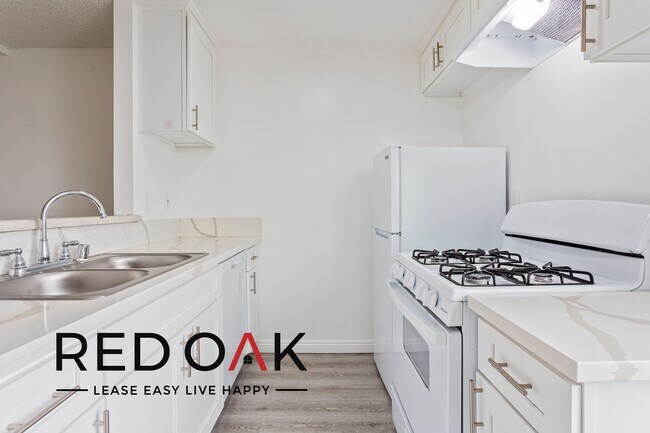 Building Photo - Wonderful One Bedroom with Tons of Natural...