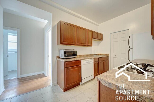 Foto del edificio - 4546 N Western Ave
