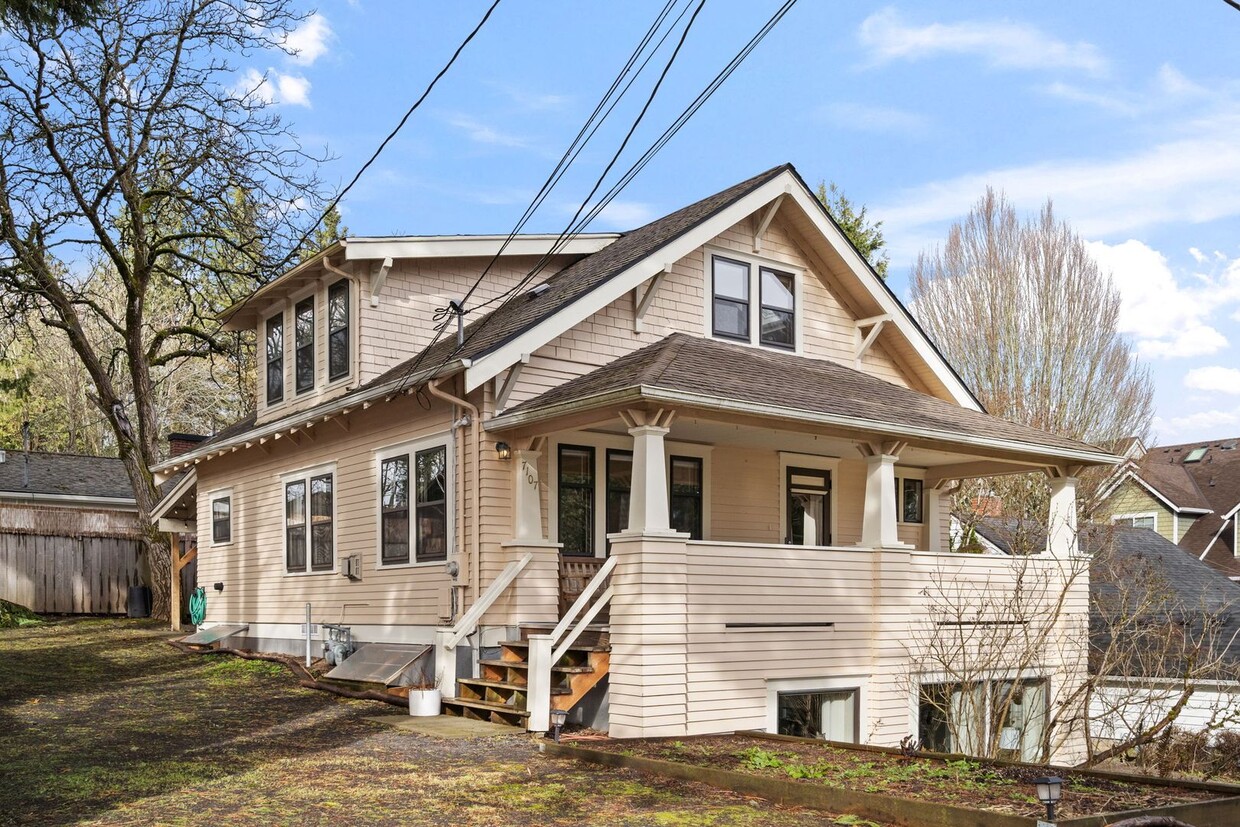 Primary Photo - 7107 SW 29th Ave