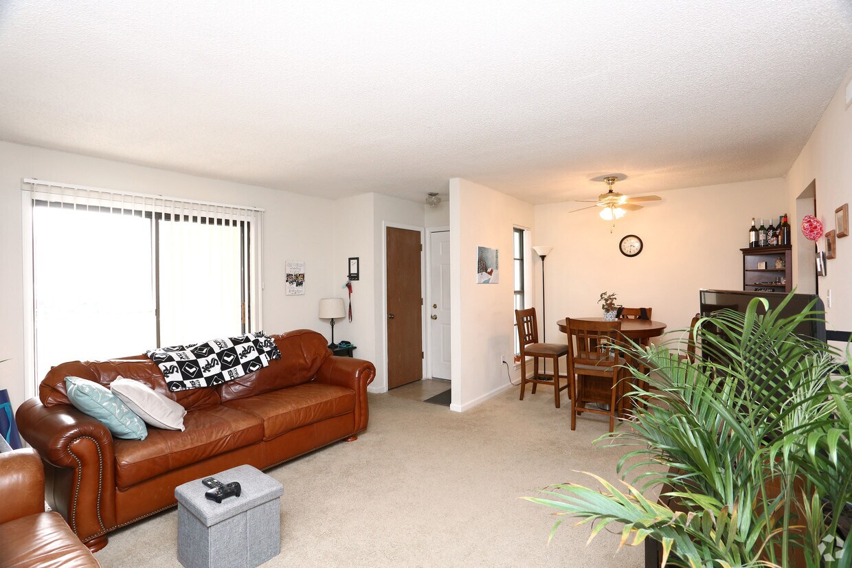 Ashwood Apartments Apartments in Columbia, MO