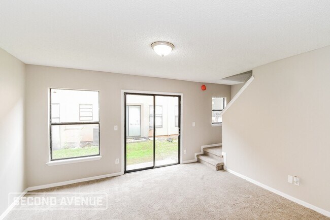 Foto del edificio - 7708 Highchair Ln