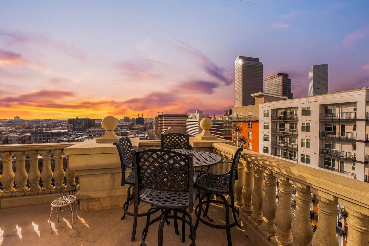 Primary Photo - Gorgeous Uptown condo with amazing city views